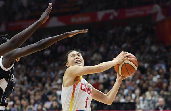 中国女篮力克南苏丹 王思雨爆发助队取关键胜