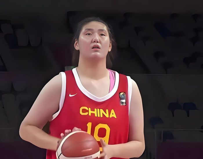 比利时中锋林斯肯斯盛赞张子宇天赋惊人，称其