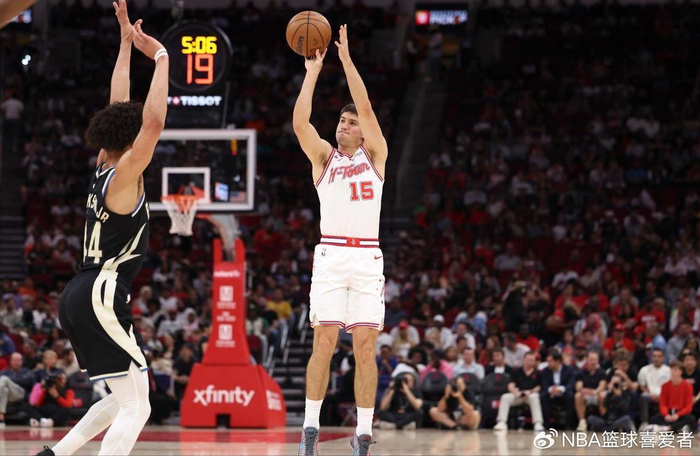 谢泼德三分爆发助火箭力克强敌 锁定季后赛席位