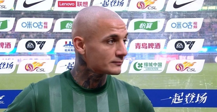 中超焦点战爆发争议事件 米特里策红牌离场引战