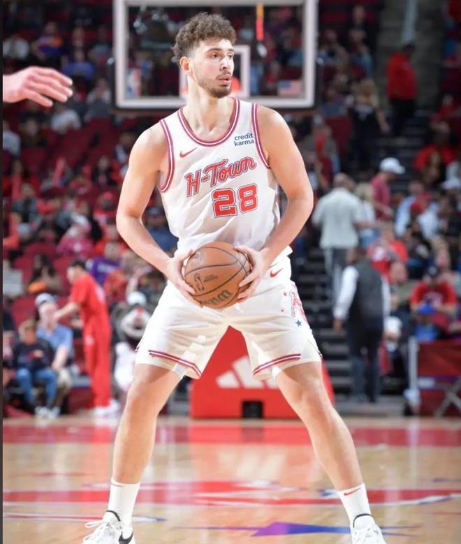 火箭0-2落后湖人 乌度卡战术失误引争议